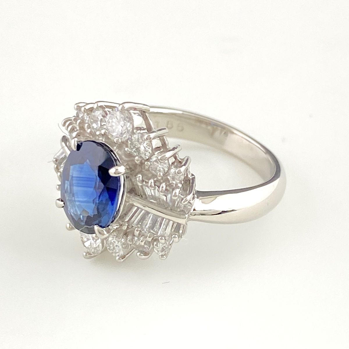 鑑別書付 サファイア リング プラチナ 指輪 メレダイヤ 7号 Pt 900 ダイヤモンド レディース