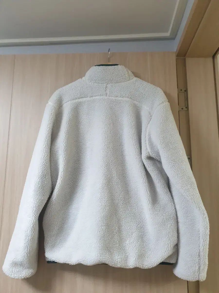 フリースジャケット