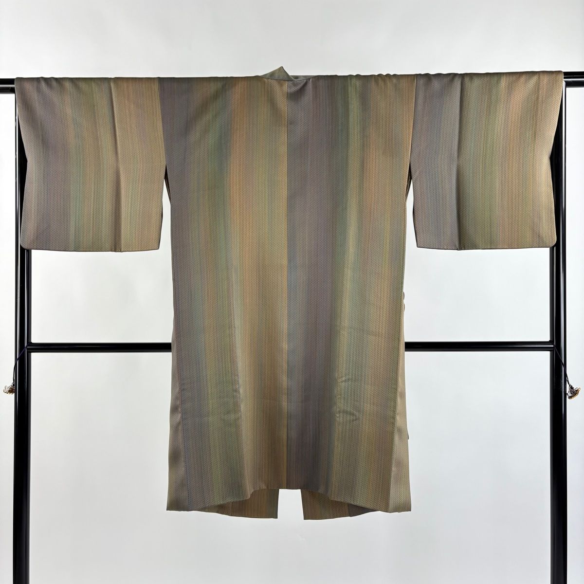 道中着 身丈102 cm 裄丈66 5 M 和装コート 縦縞 地紋 茶緑色 正絹