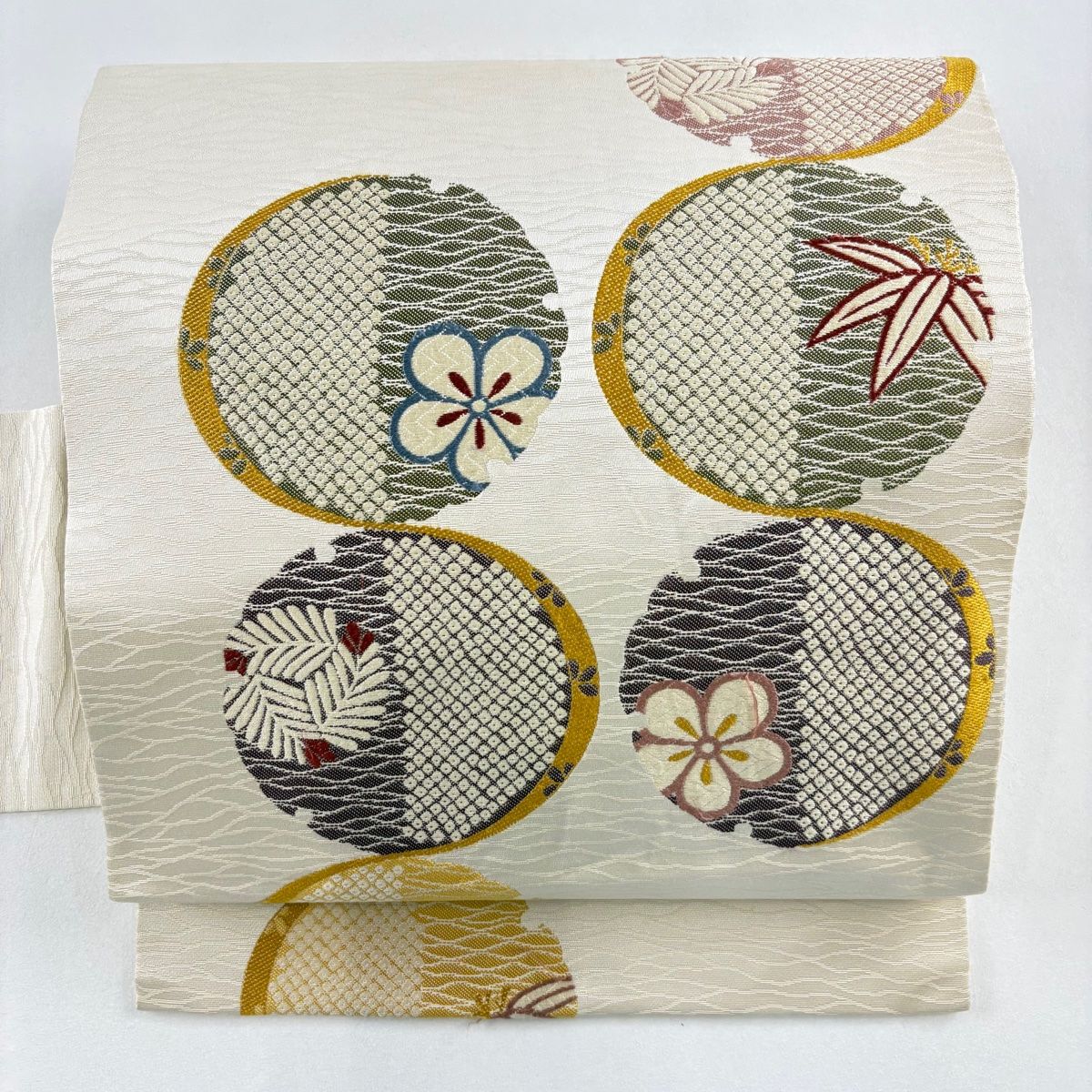 名古屋帯 秀品 雪輪 松竹梅 刺繍 クリーム 正絹