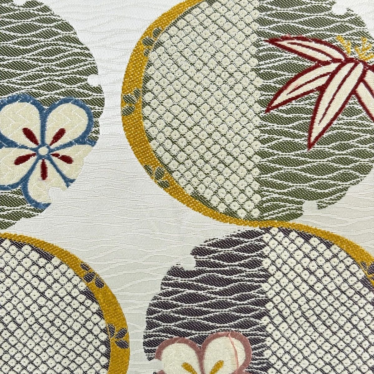 名古屋帯 秀品 雪輪 松竹梅 刺繍 クリーム 正絹