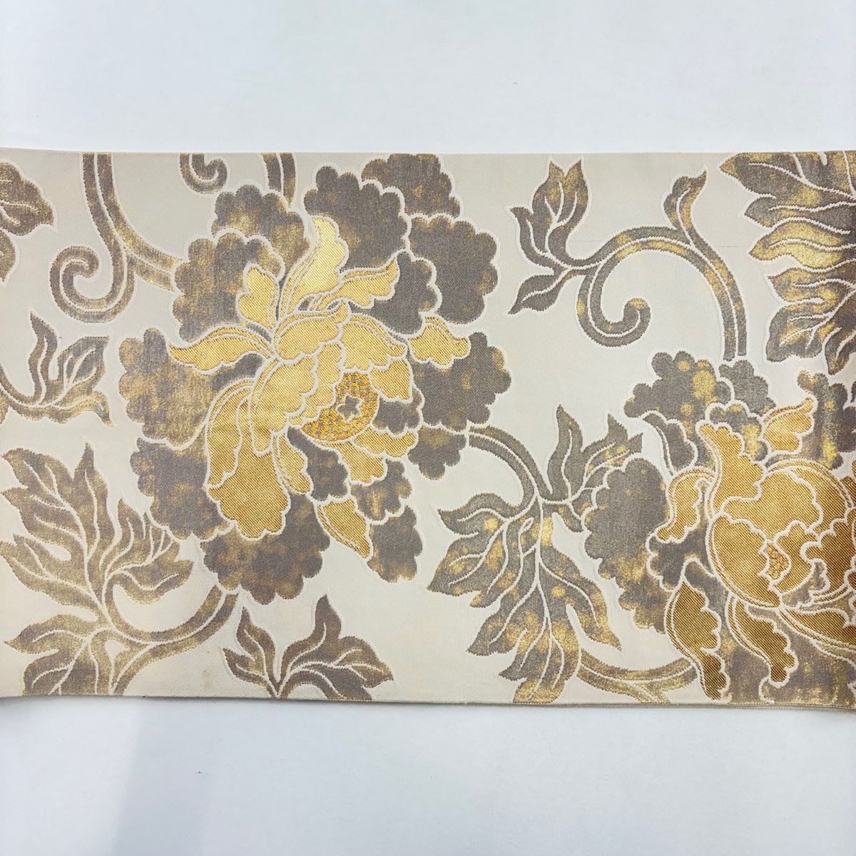 袋帯 秀品 川島織物 落款 花唐草 箔 ベージュ 六通 正絹 【中古