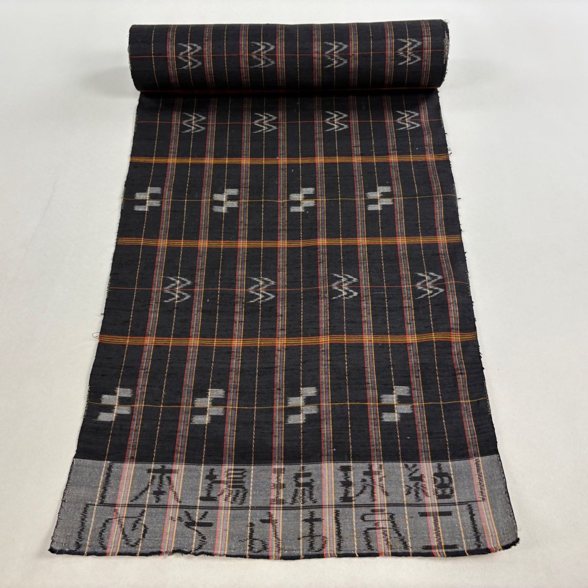反物 本場琉球紬 花染め工房 縞 幾何学模様 黒 正絹