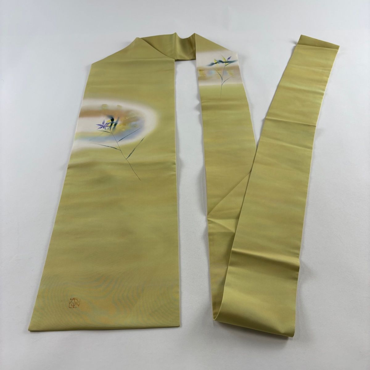  名古屋帯 秀品 落款 草花 ぼかし 薄黄土色 正絹 名古屋帯 帯