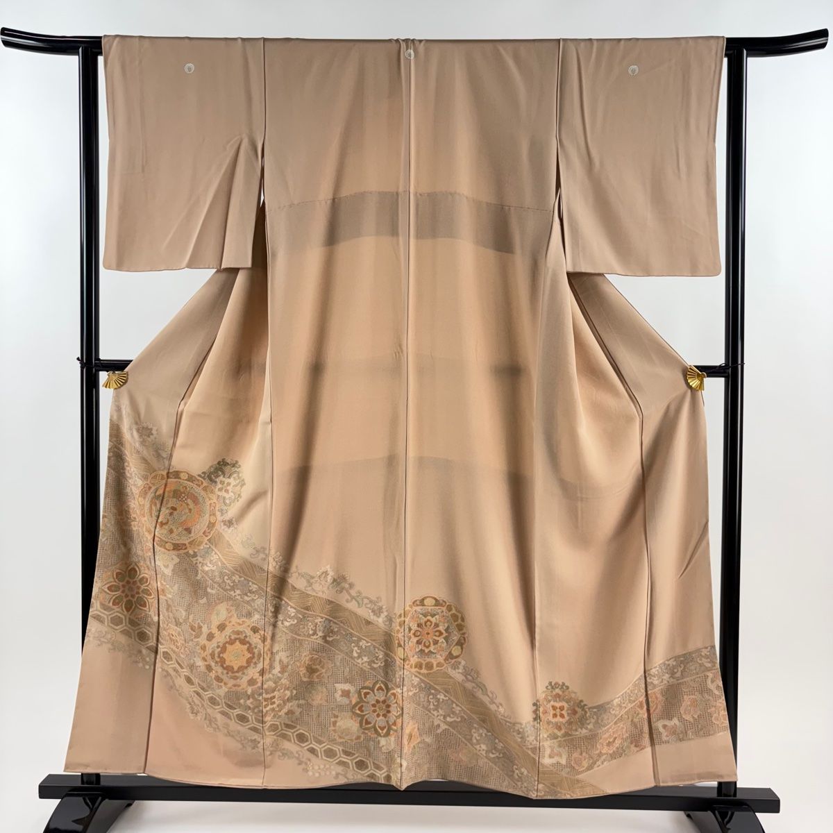 色留袖 身丈155.5 cm 裄丈63 S 袷 鳳凰 華文 刺繍 ぼかし ピンクベージュ 正絹 三つ紋