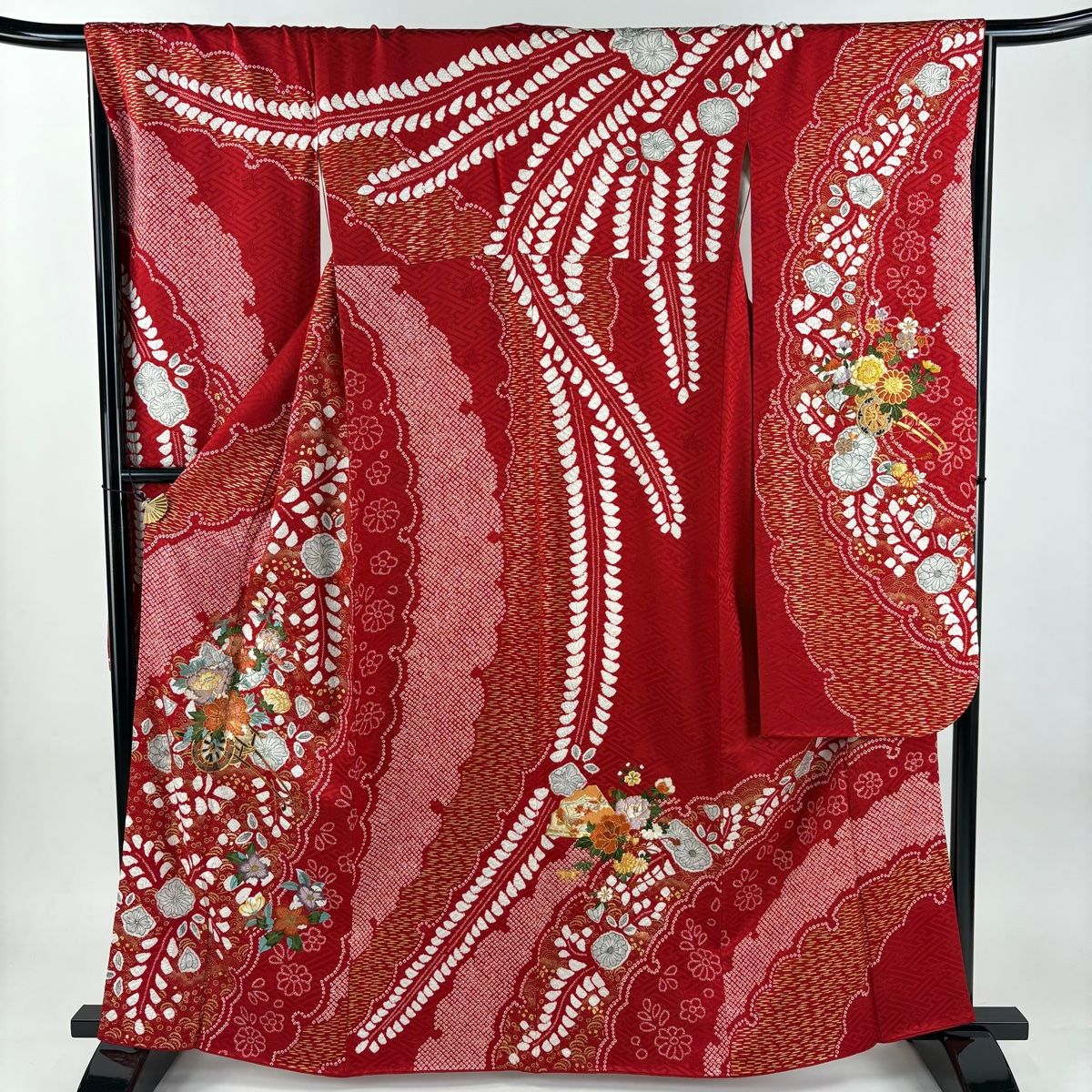 振袖 正絹 赤地に花車模様 裄66cm Mサイズ FahionTheSALE30％OFF中古 