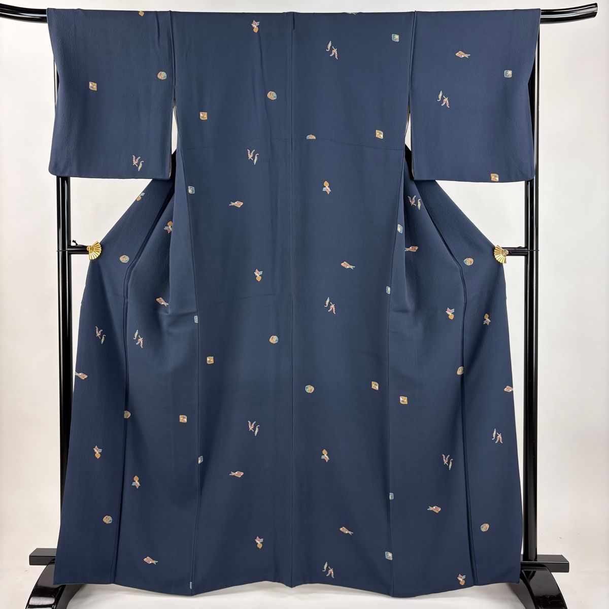 小紋 身丈164cm 裄丈68.5cm L 袷 生り物 魚 縮緬 紺色 正絹 秀品