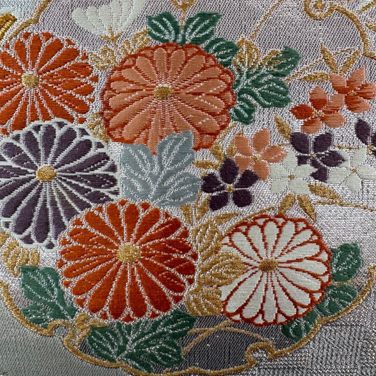 美品】 袋帯 秀品 雪輪 草花 刺繍 金糸 薄ピンク 六通 正絹 【中古