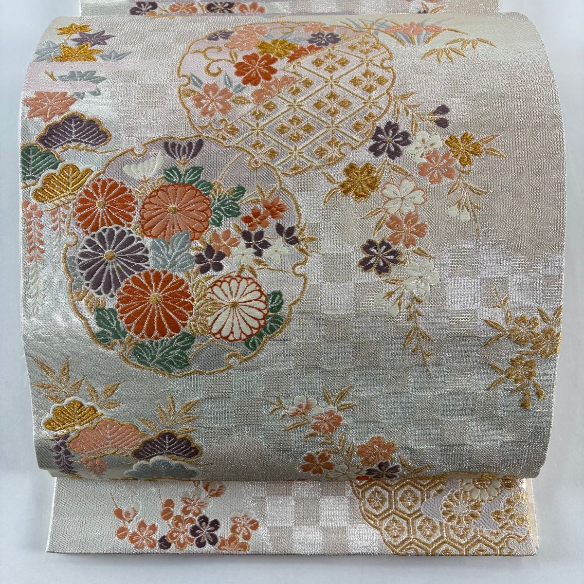 ☆ 袋帯 雪輪 菊 松 花菱 刺繍 金糸 鈍色 O-5010 袋帯 雪輪 菊 松 花菱 刺繍 金糸 鈍色 O-5010
