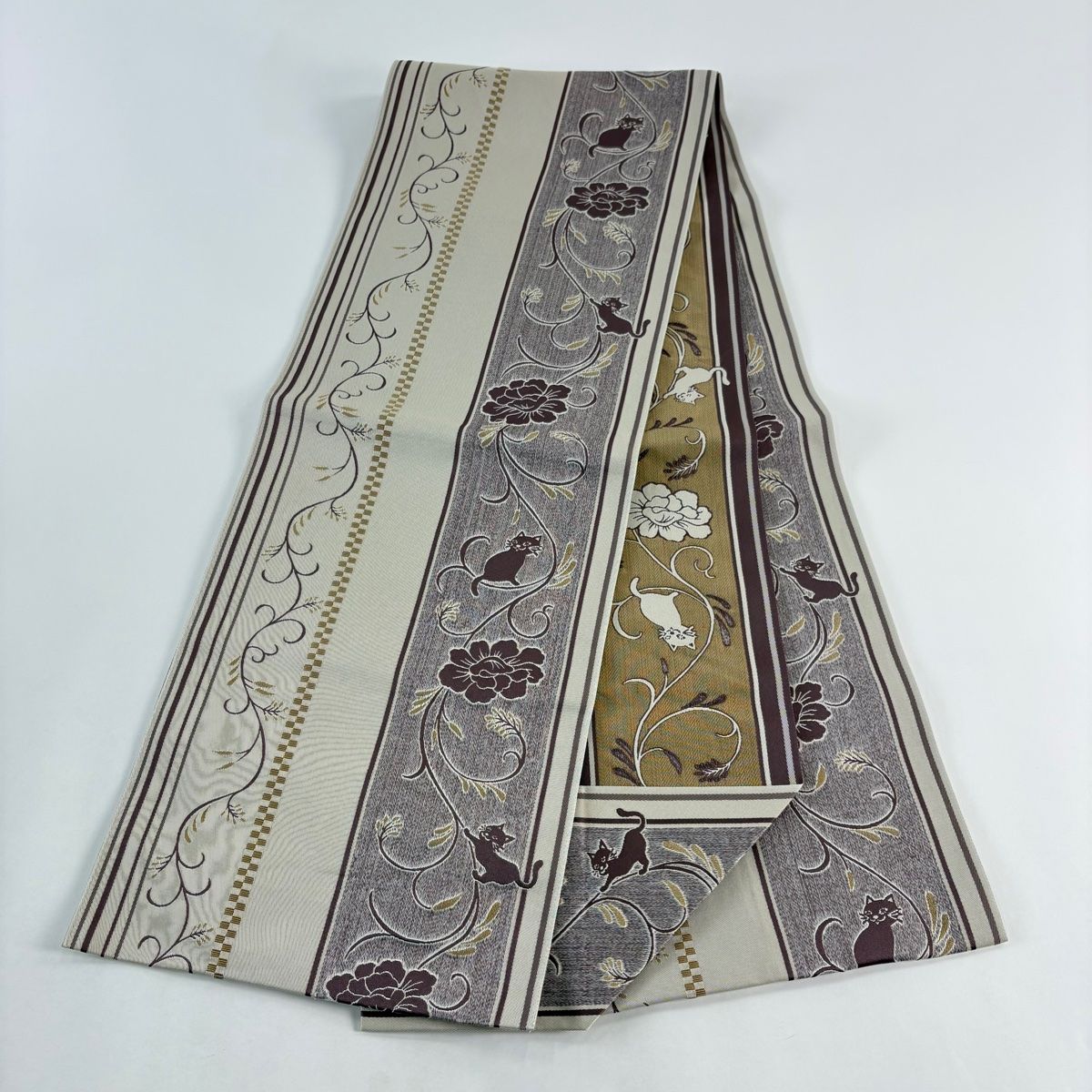 名古屋帯 秀品 八寸名古屋帯 松葉仕立て 猫 花唐草 薄茶色 正絹 【中古