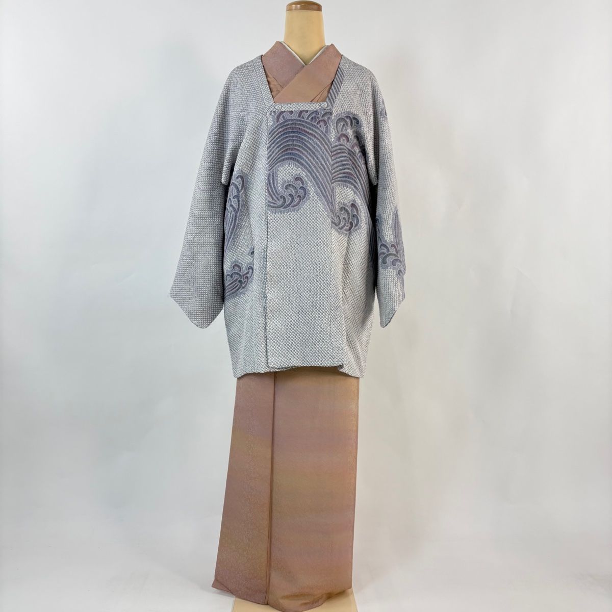 道行 身丈85 5 cm 裄丈65 M 和装コート 角衿 波 波頭 絞り 灰紫 正絹 秀品