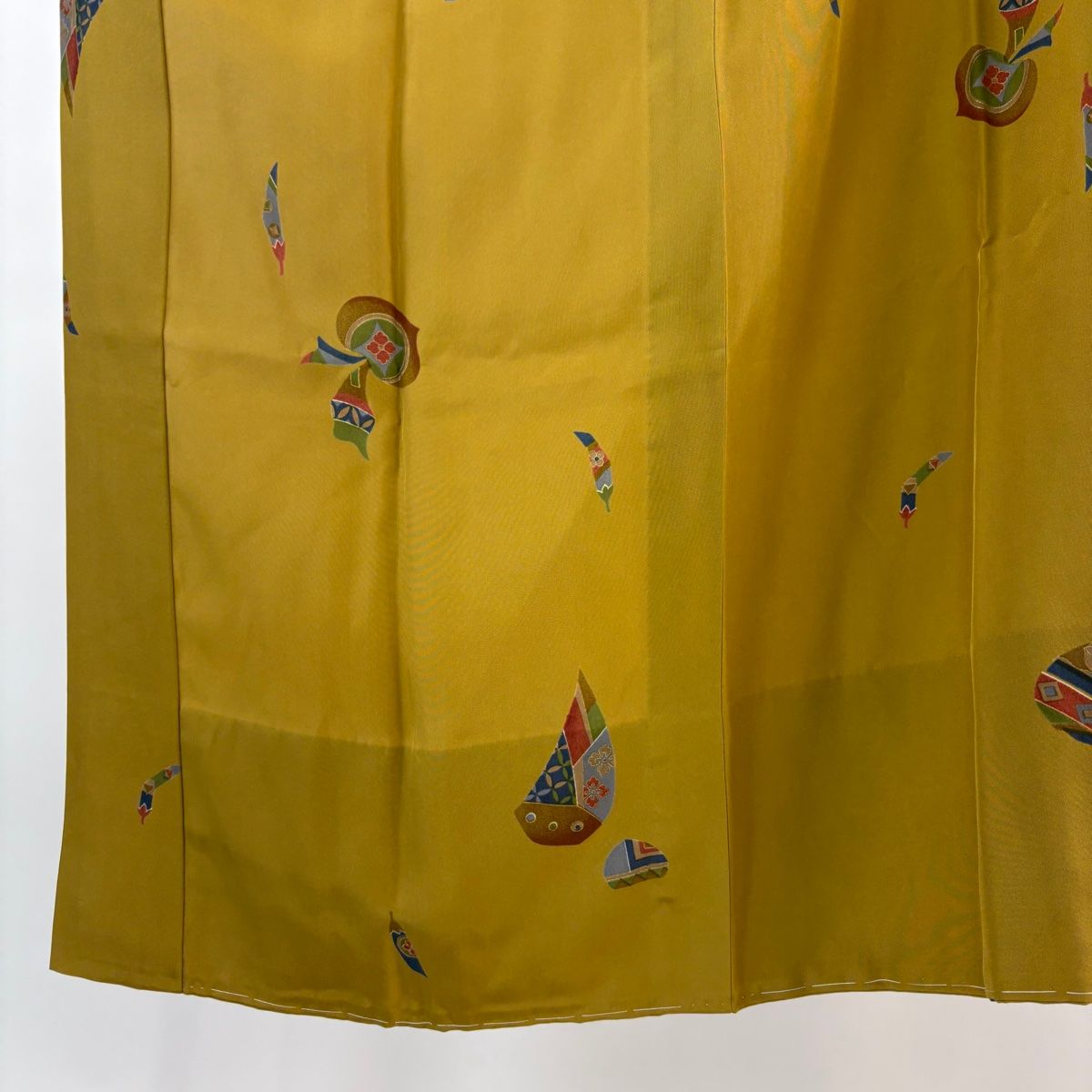 長襦袢 身丈130 cm 裄丈67 M やまと 落款 生り物 金彩 黄土色 正絹 秀品