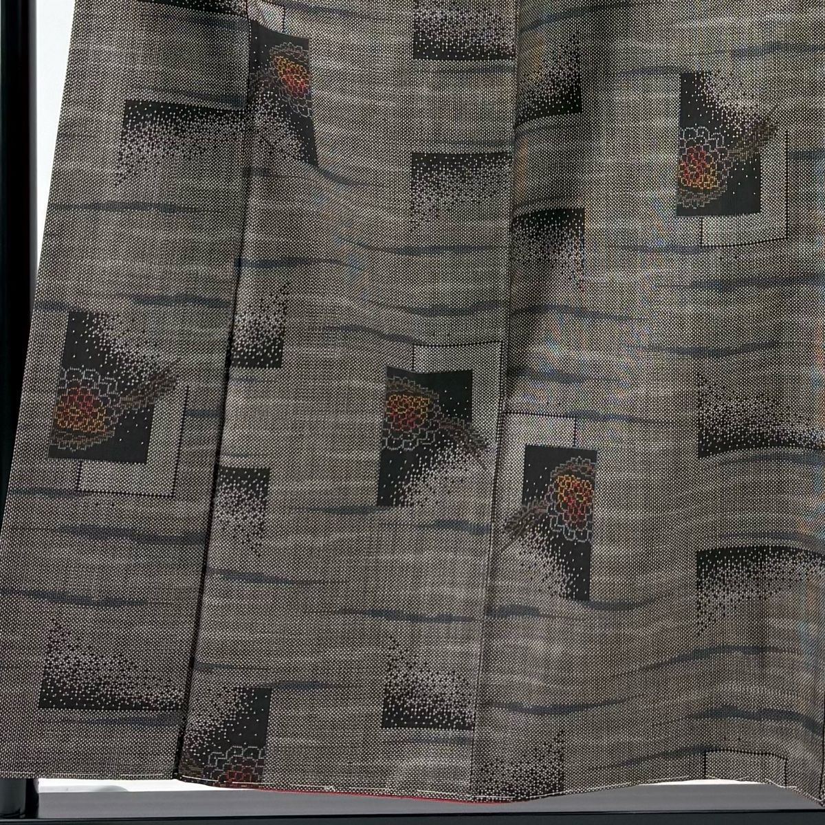 美品】 紬 身丈157cm 裄丈64.5cm M 袷 菊 霞 焦茶色 正絹