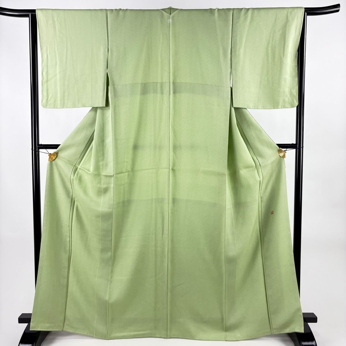 色無地 身丈167 cm 裄丈64 5 M 袷 百貫 落款 地紋 よもぎ色 正絹 秀品 一つ紋