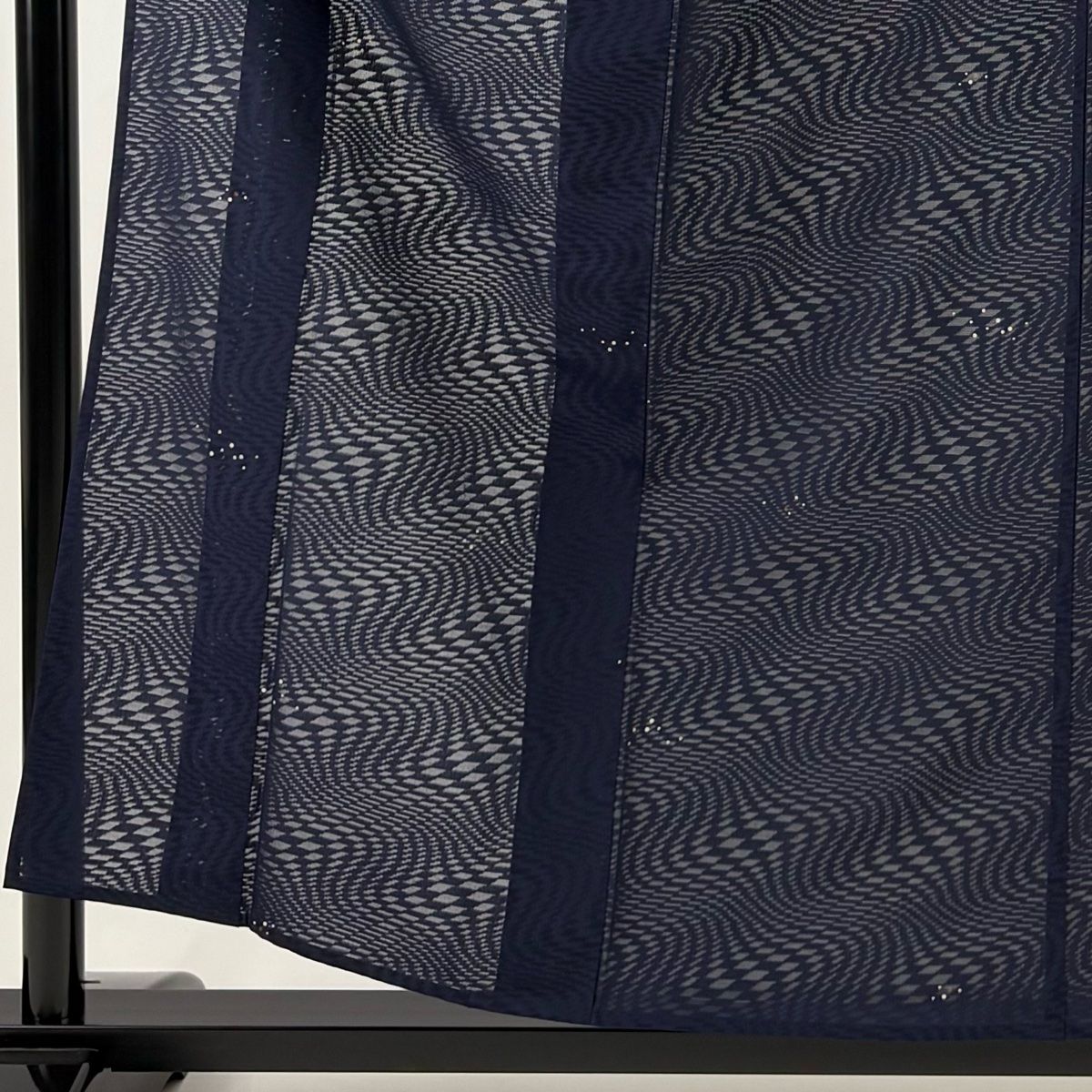 小紋 身丈155 cm 裄丈64 M 薄物 紗 流水 しぶき 紺色 正絹 秀品