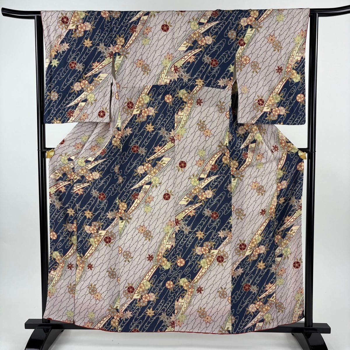 小紋 身丈158 5 cm 裄丈63 S 袷 舟 桜 金彩 縮緬 紺色 正絹 秀品