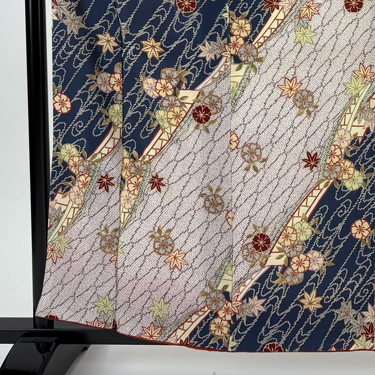 小紋 身丈158 5 cm 裄丈63 S 袷 舟 桜 金彩 縮緬 紺色 正絹 秀品