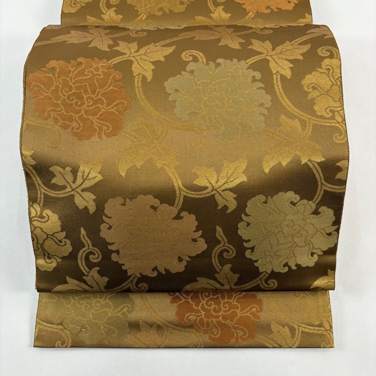 美品】 袋帯 名品 箔屋清兵衛 落款 牡丹唐草文 花唐草 箔 黄土色 六通
