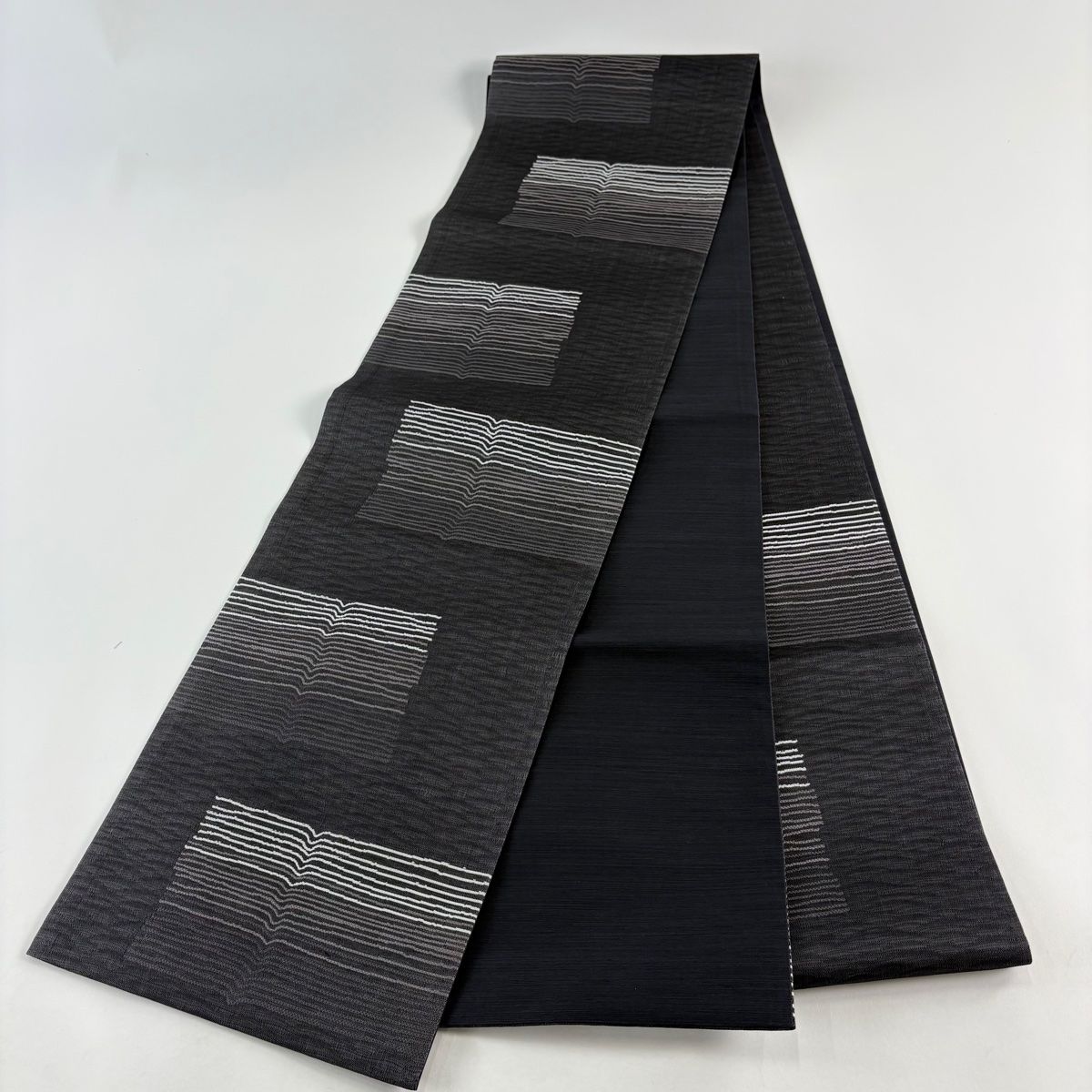 美品】 袋帯 名品 千地泰弘 落款 黒灰 六通 正絹 【中古】 - メルカリ