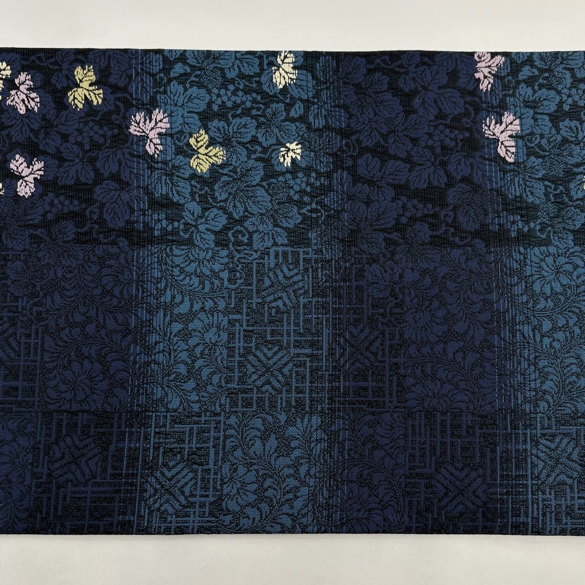 美品】 袋帯 名品 ぶどう 花唐草 濃紺 全通 正絹 【中古】 - メルカリ