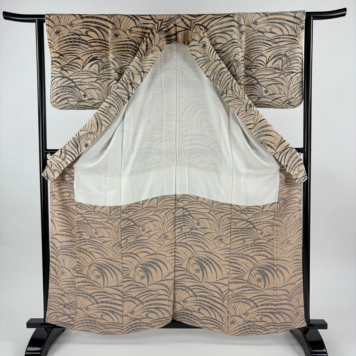  訪問着 身丈159.5 cm 裄丈63 S 袷 梅 葉柄 縮緬 染め分け 薄茶色 正絹 訪問着 付け下げ 着物