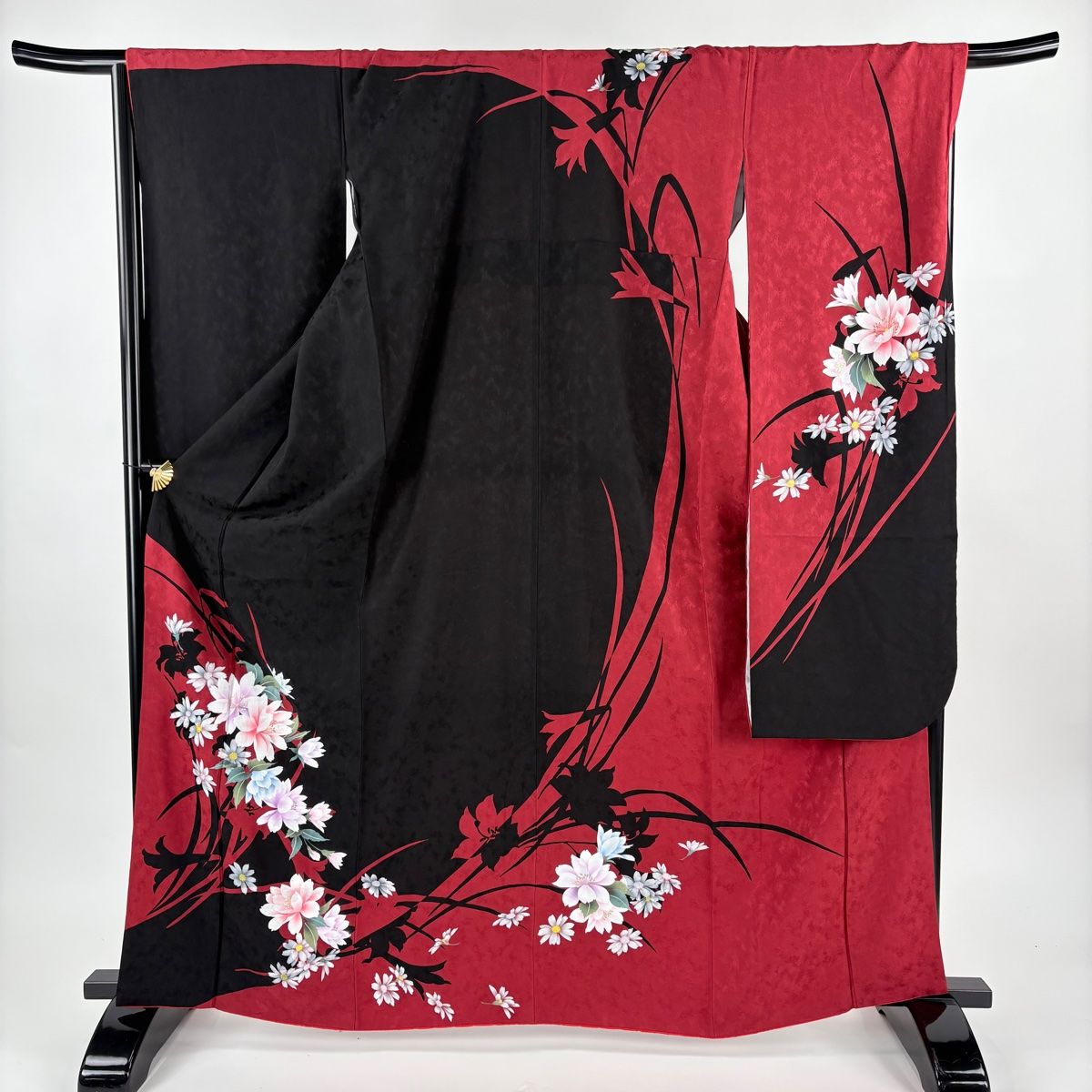 振袖 身丈164.5 cm 裄丈68 L 袷 草花 シルエット 金銀彩 染め分け 黒 正絹