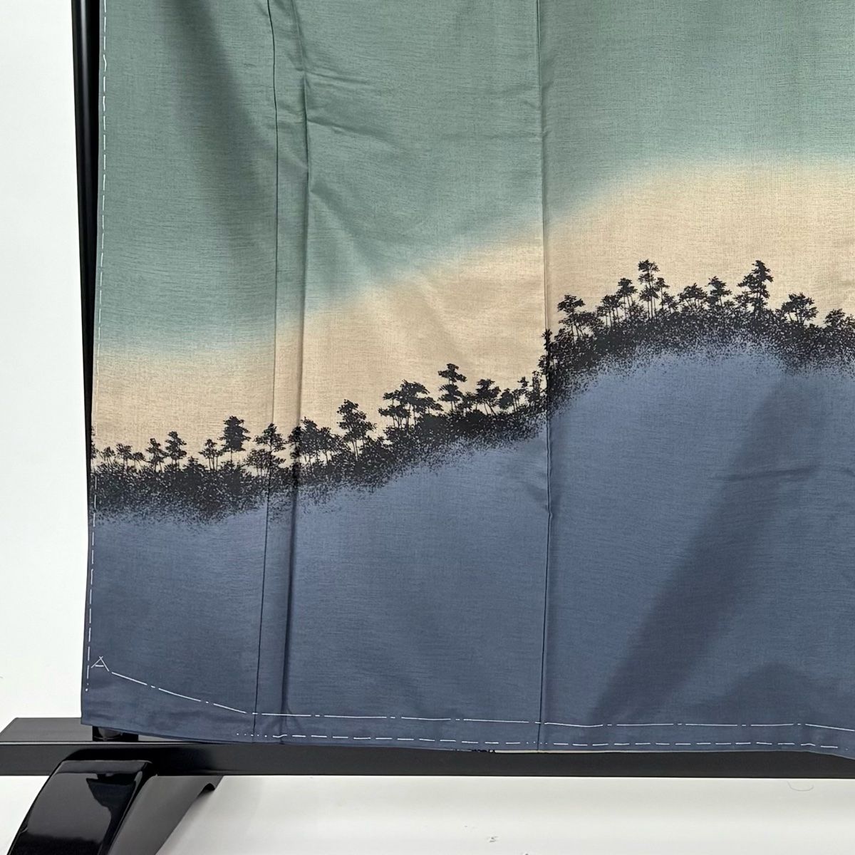 付下げ 身丈161 cm 裄丈65 M 袷 大島紬地 落款 証紙 樹木 染め分け 灰緑 正絹