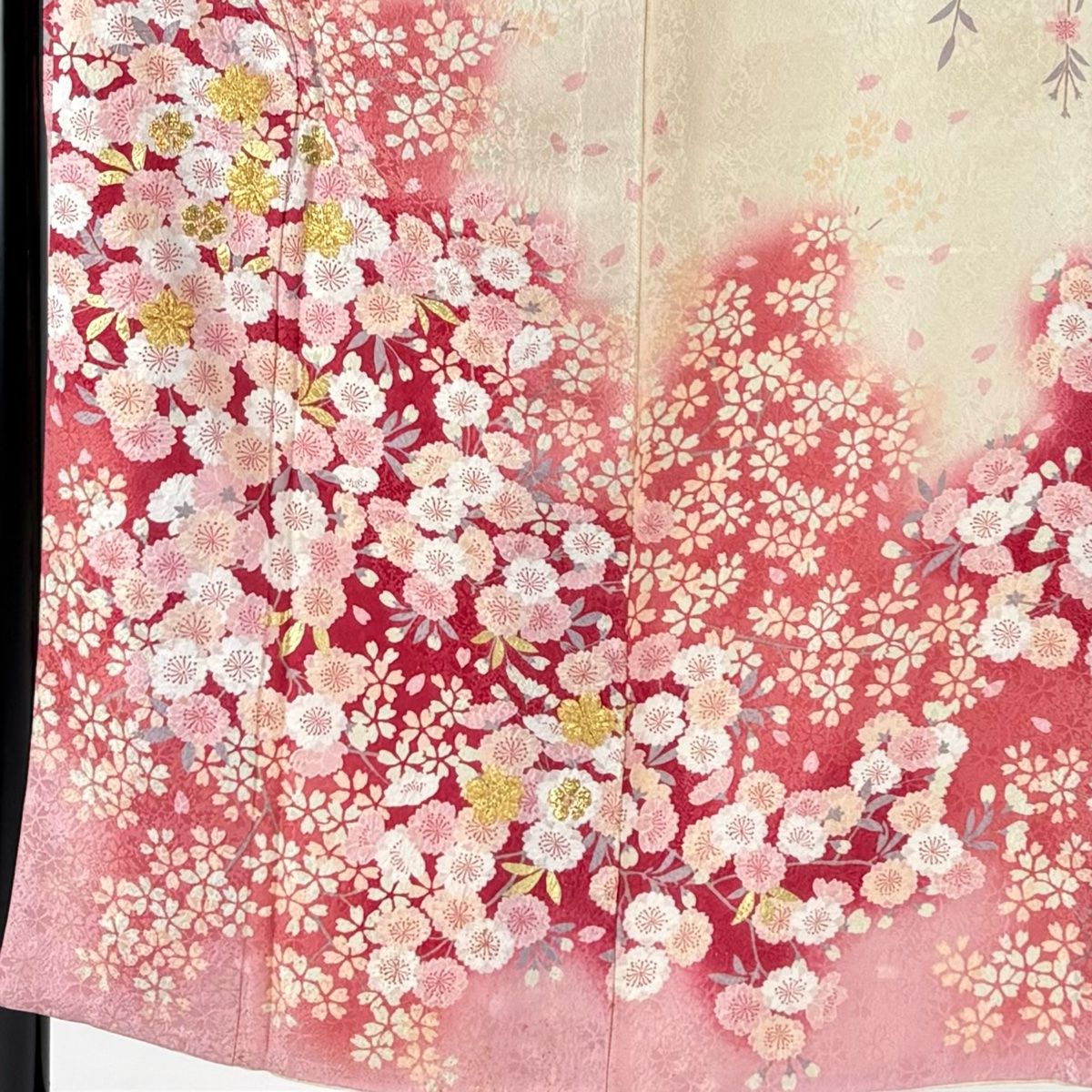 振袖 身丈157 cm 裄丈68 L 袷 桜 花びら 金通し 金糸 クリーム 正絹