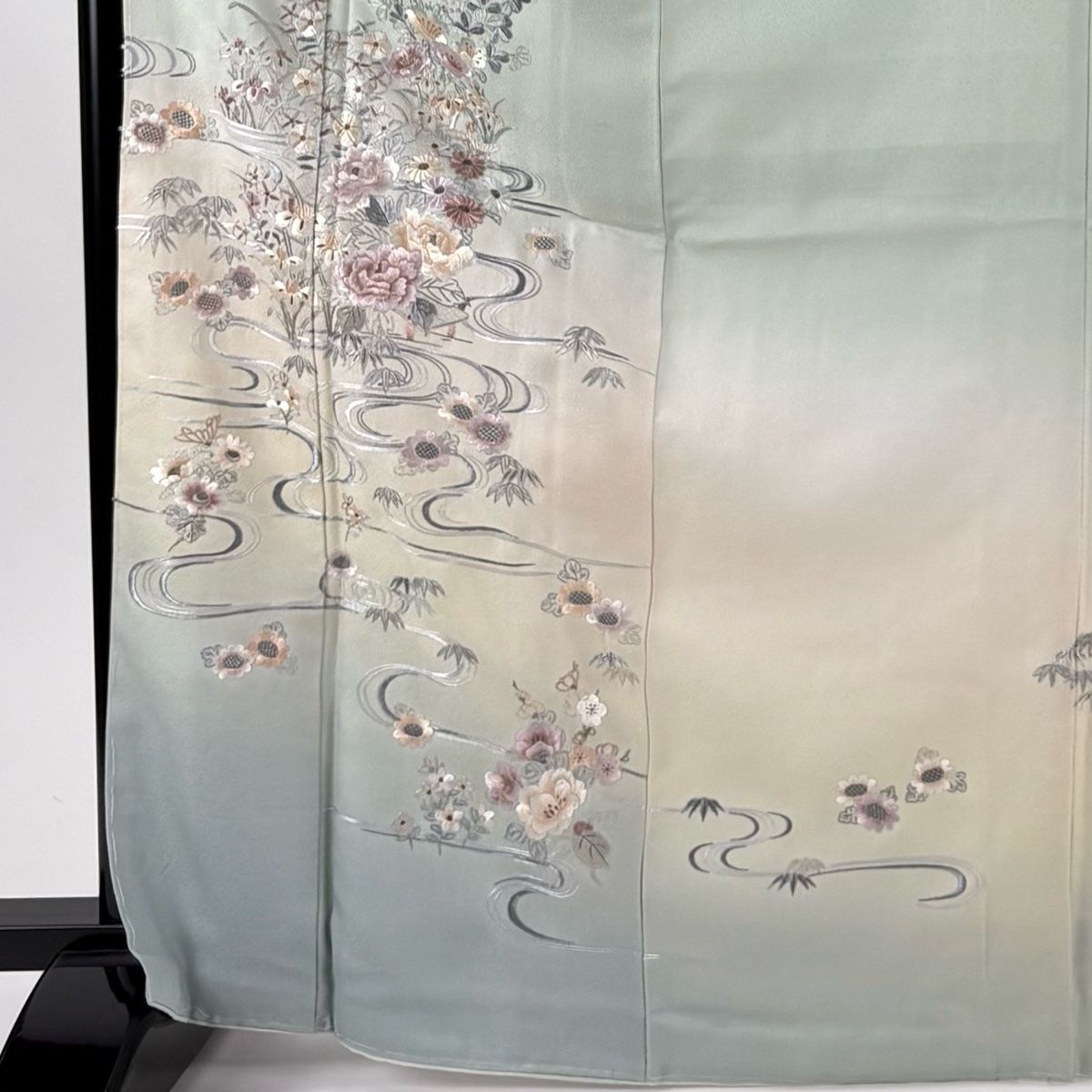 訪問着 身丈170 cm 裄丈70 L 袷 草花 流水 刺繍 金糸 薄緑 正絹
