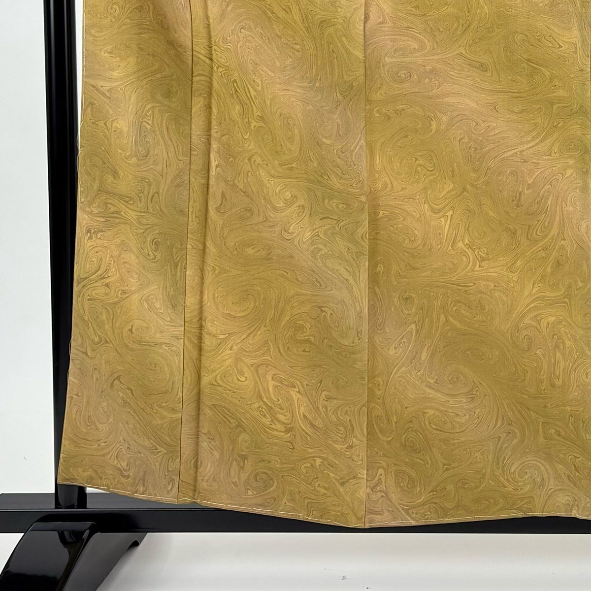 小紋 身丈160 cm 裄丈64 M 袷 墨流し 斜縞 ぼかし 黄土色 正絹