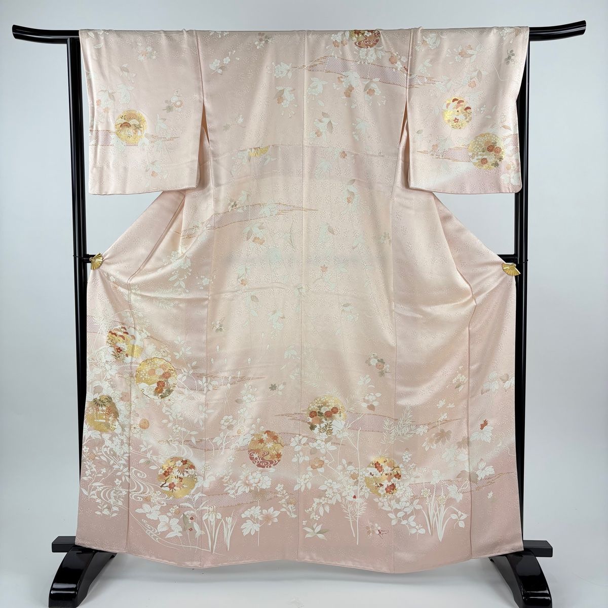 訪問着 身丈161 cm 裄丈66 M 袷 雪輪 草花 金糸 金彩 薄ピンク 正絹