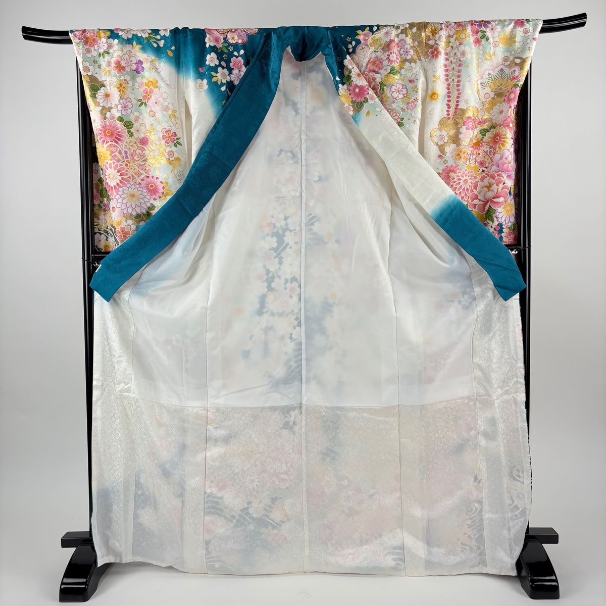  振袖 身丈171 cm 裄丈70.5 L 袷 貝桶 草花 金糸 金彩 クリーム 正絹 振袖 着物