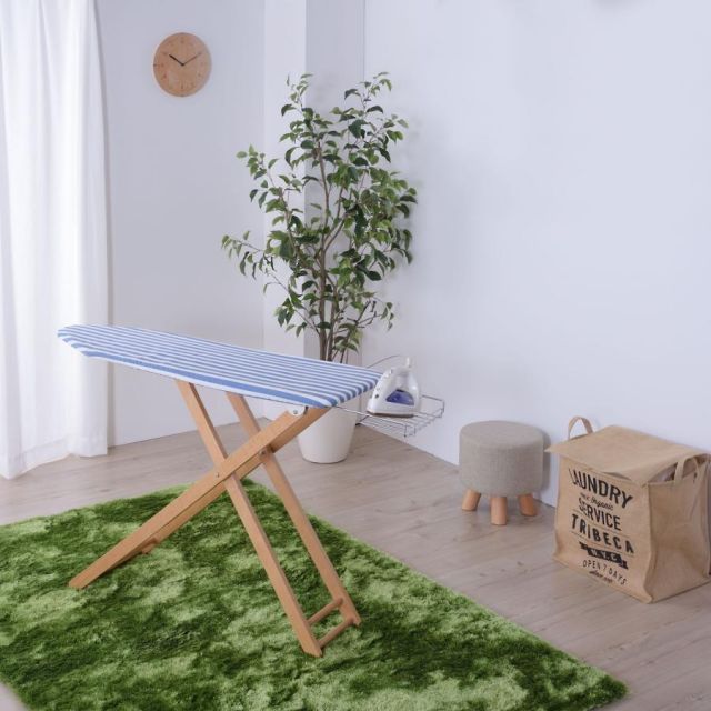 スライド式フレーム台 脚部に天然木を使用