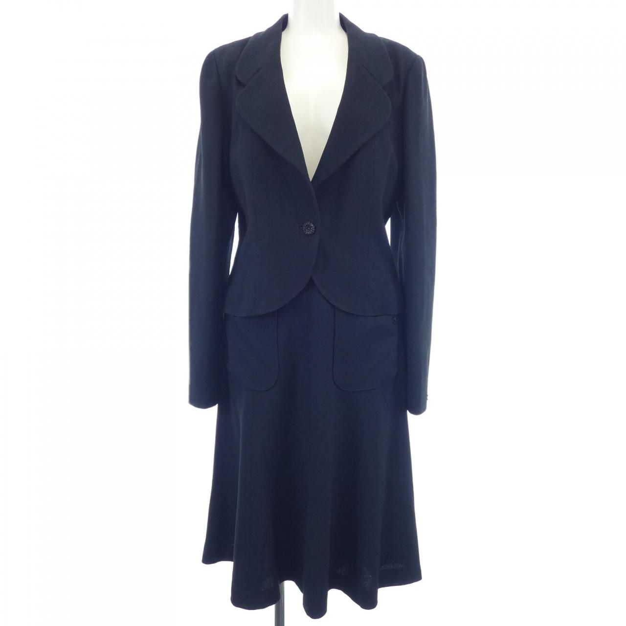 シャネル　CHANEL ヴィンテージ　スーツ ヴィンテージ】シャネル CHANEL スーツ - メルカリ