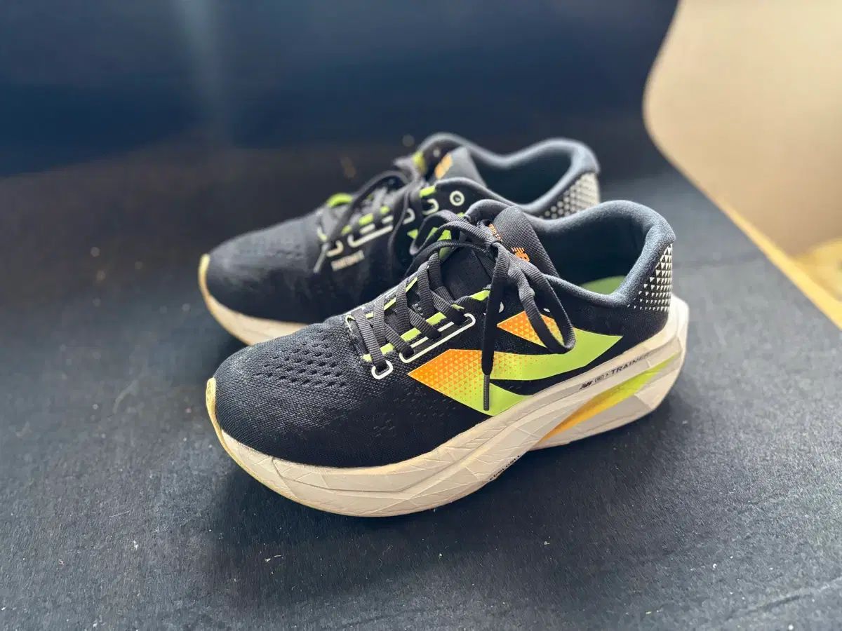 ニュー ンス ランニングシューズ SC トレーナー V 3 2 E 265 mm