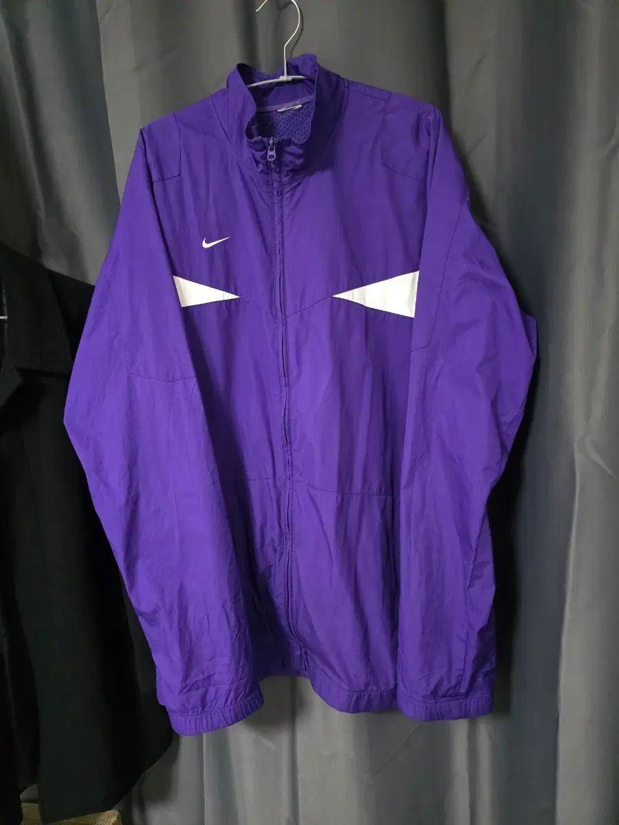 ナイキ パープル ウィンドブレーカー ジャケット XL - メルカリ