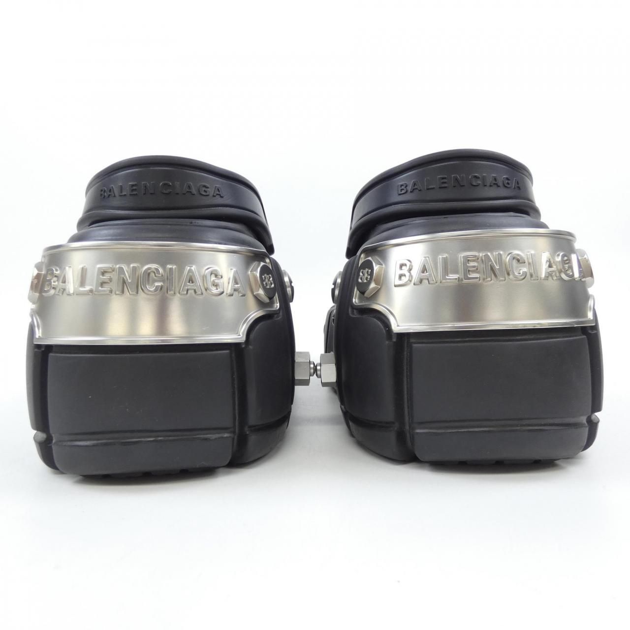 バレンシアガ BALENCIAGA 687397 HARDCROCS サンダル - メルカリ