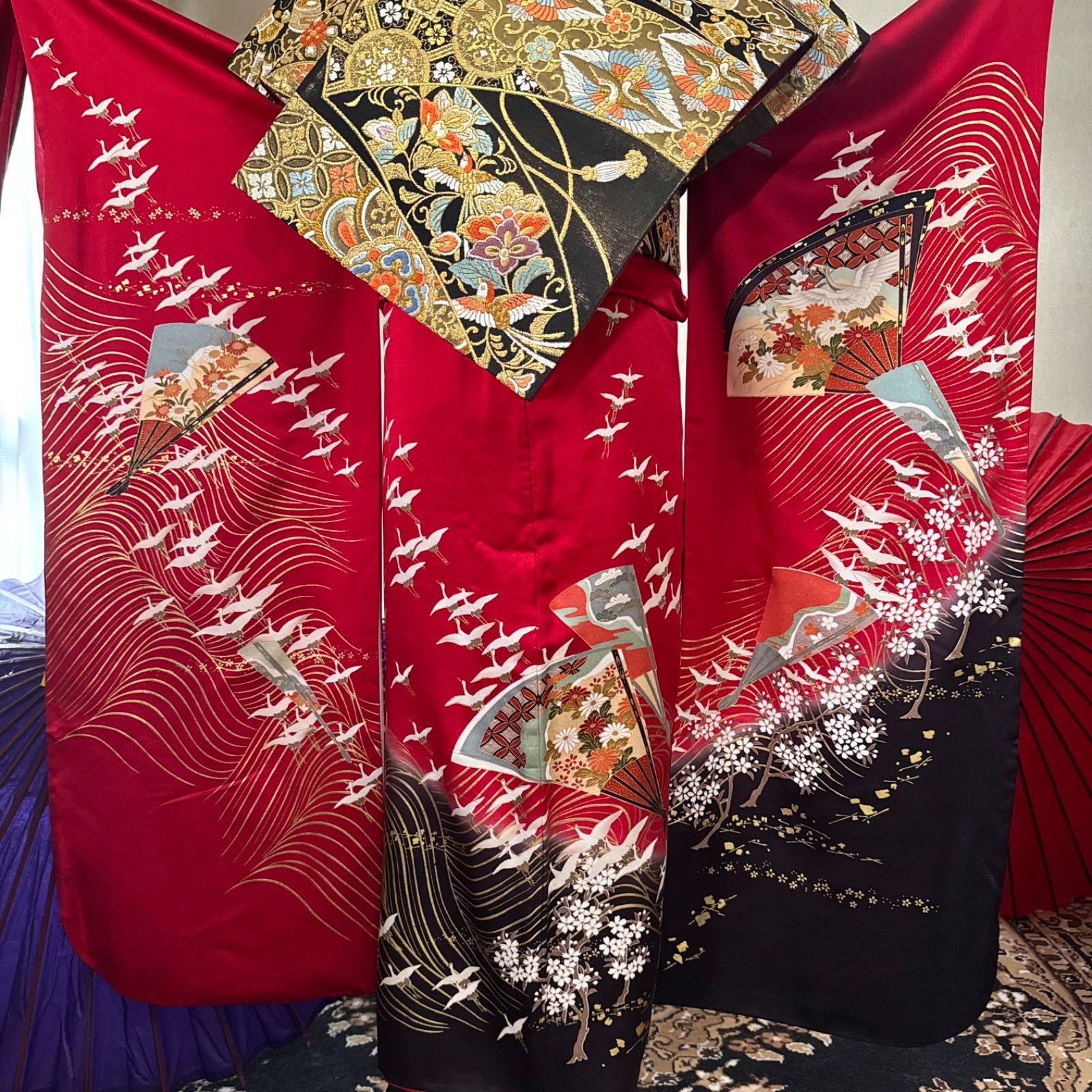 正絹 豪華振袖フルセット 赤 黒 袋帯 (6点) ・古典柄・金駒刺繍・飛鶴