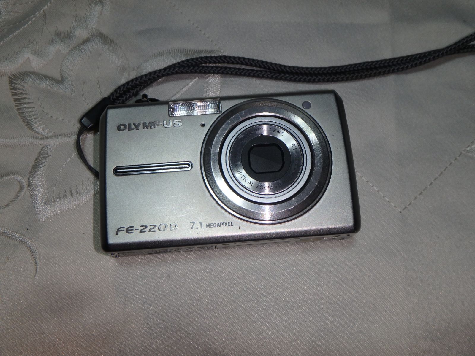 動作品 OLYMPUS FE-220D デジタルカメラ - メルカリ