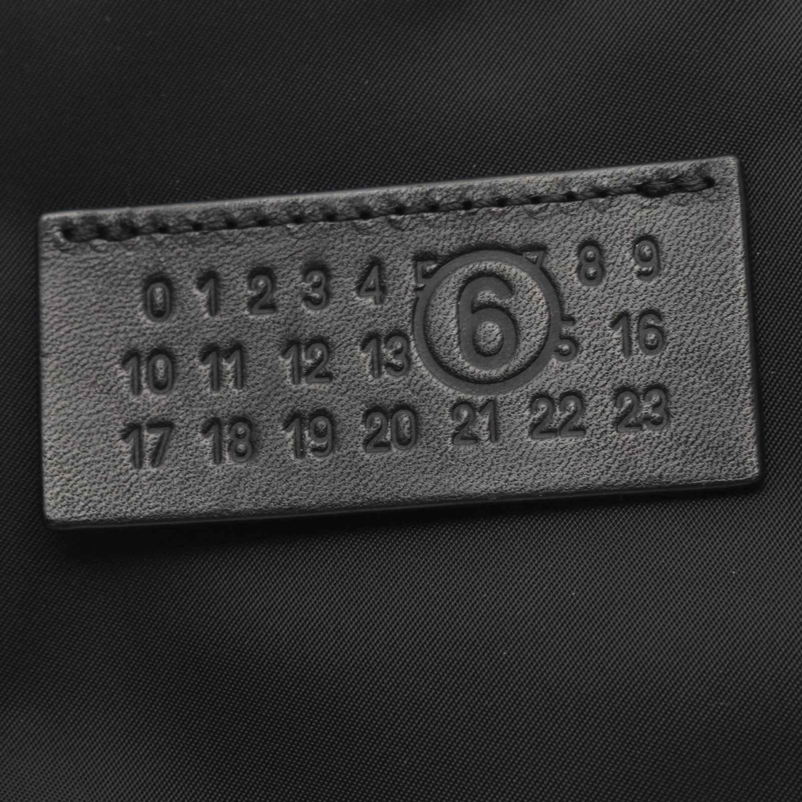 エムエムシックス