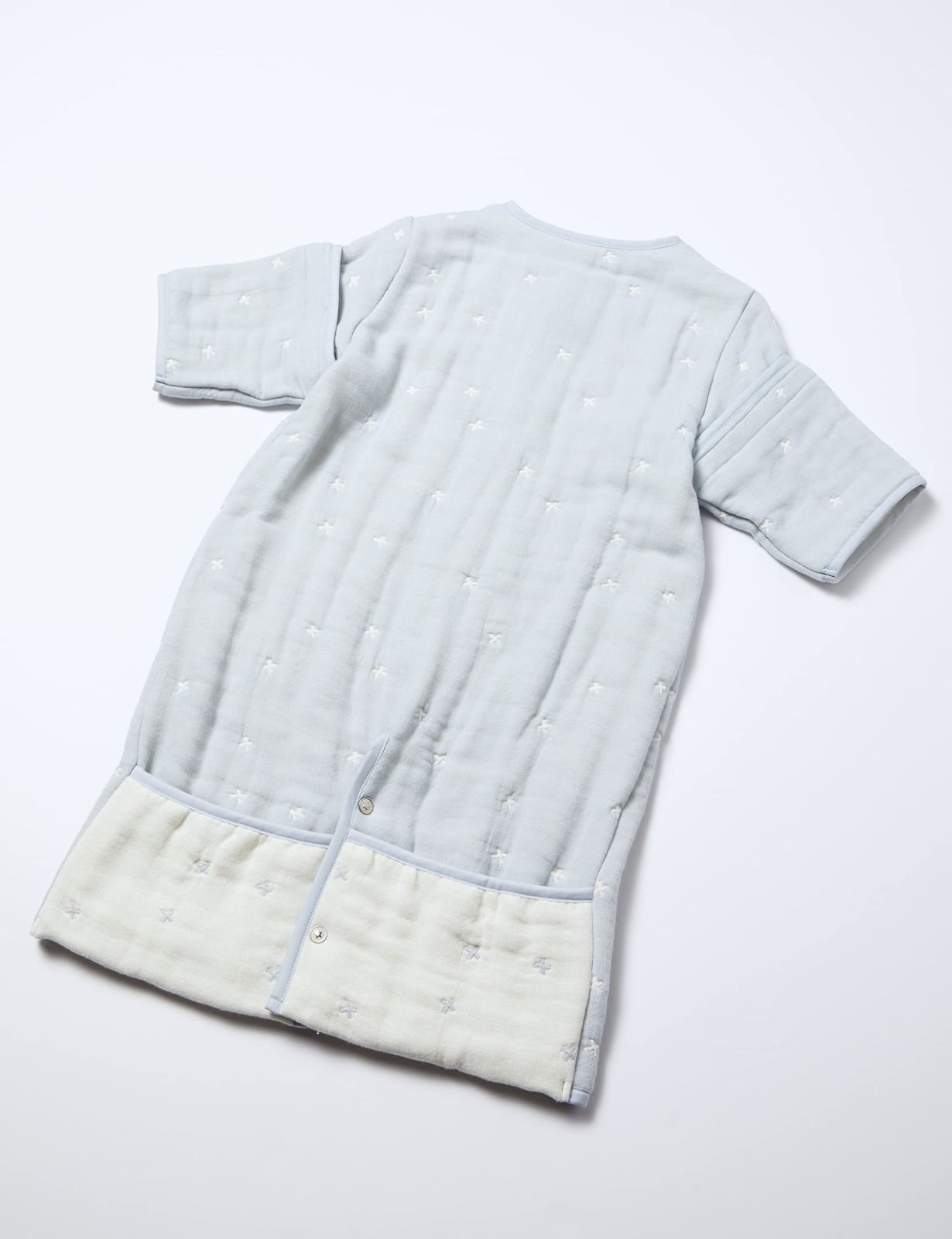 パウダーブルー