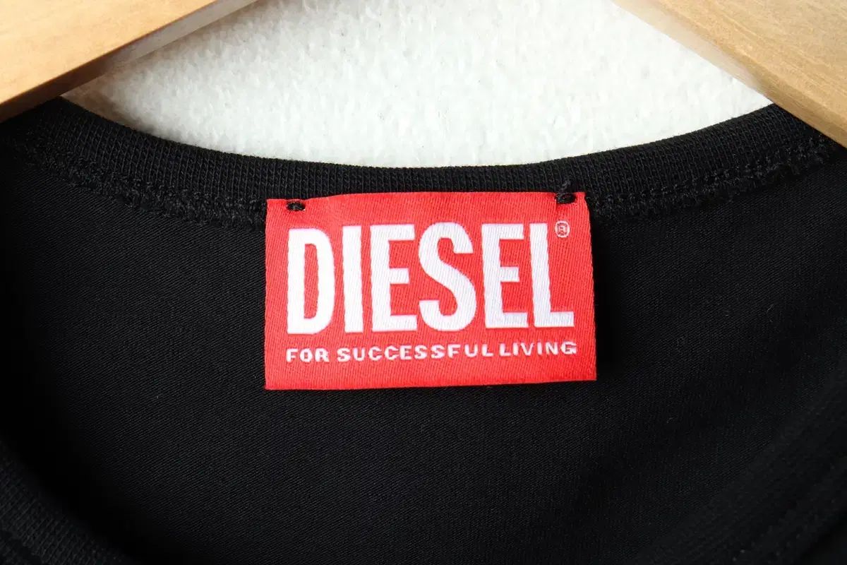  W XS ディーゼル 半袖 Tシャツ T안지 ピーカブー ブラック-1609 F 半袖(Tシャツ) Tシャツ カットソー
