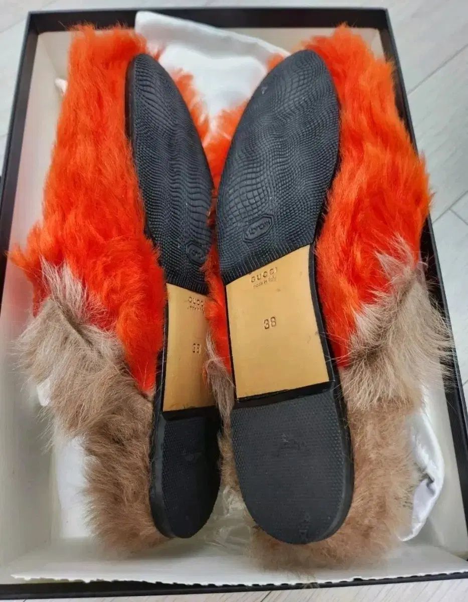 グッチ ファー ミュール 靴 38 サイズ スリッパ