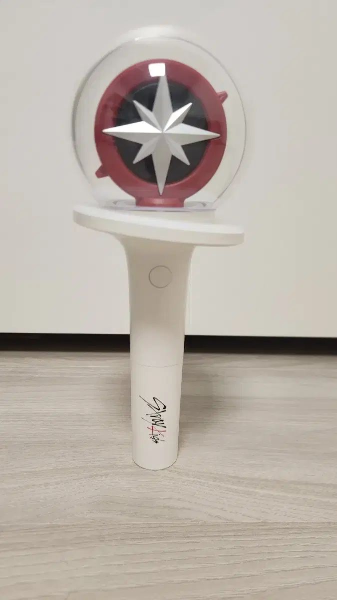 Stray Kids(ストレイキッズ・スキズ・SKZ) ペンライト v2 出品 【公式 