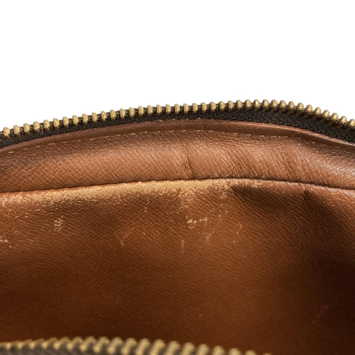 ジュヌフィーユ M