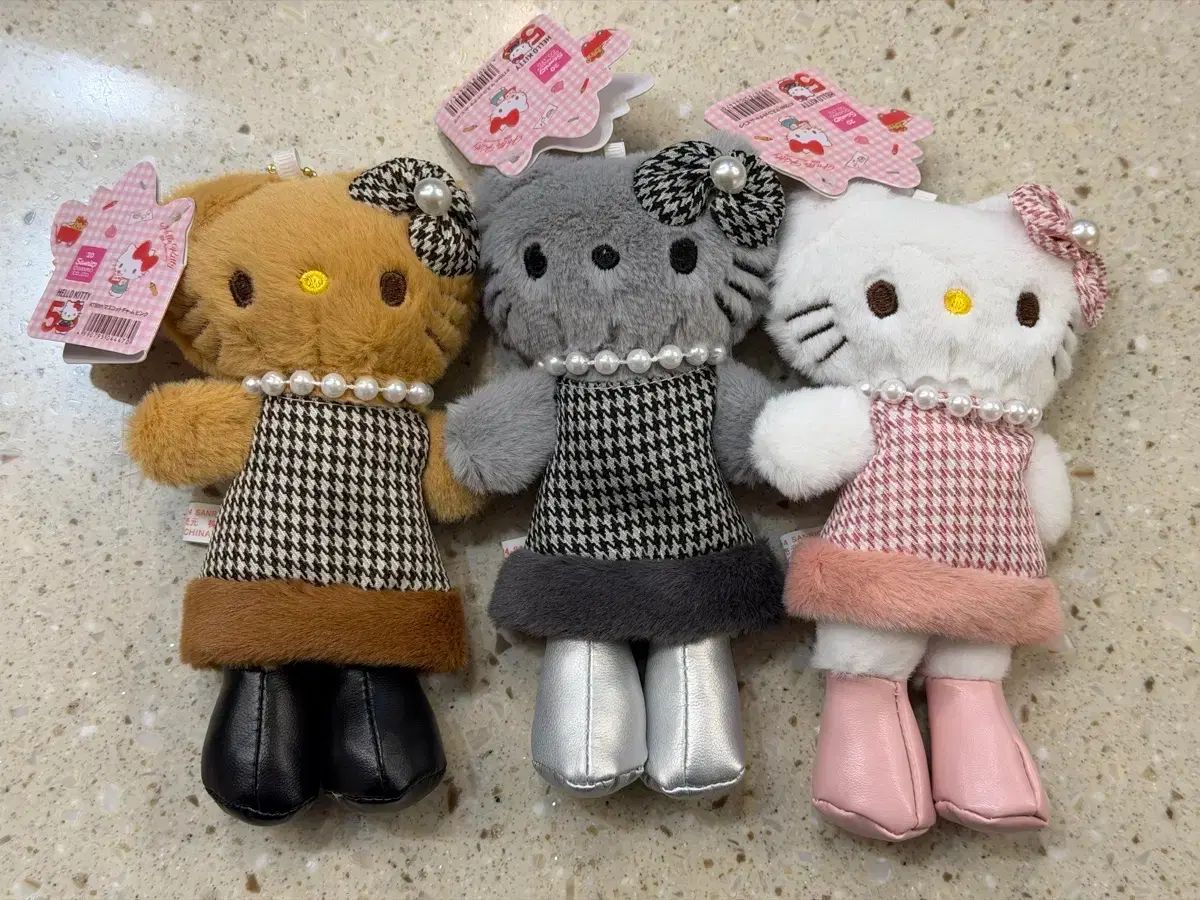 クロックス ハローキティ 厚底 50周年を迎えたハローキティと