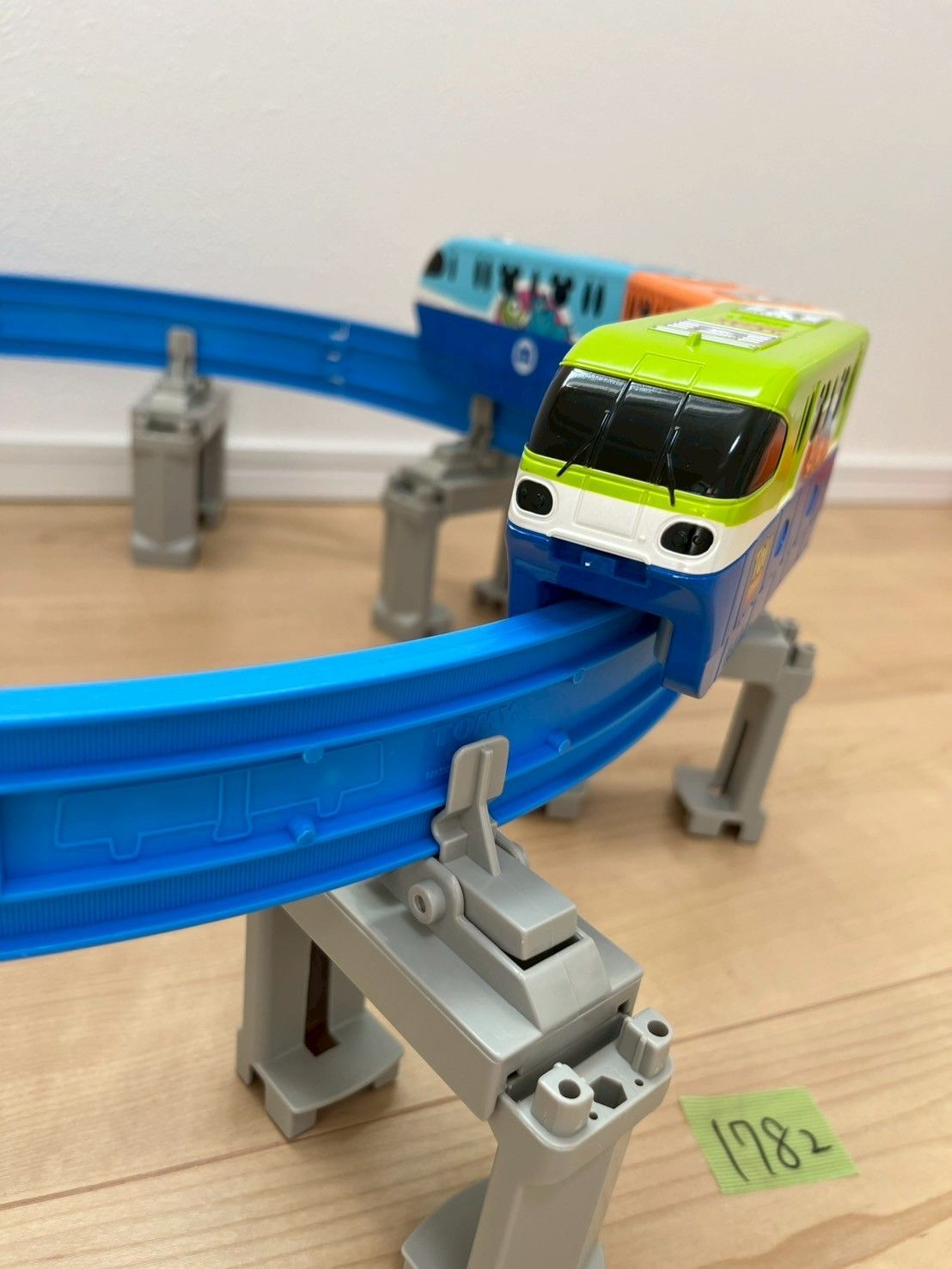 【新品未使用】プラレール 　ディズニー リゾートライン ピクサー限定モノレール ディズニーリゾートライン ピクサー プラレール モノレールタイプ