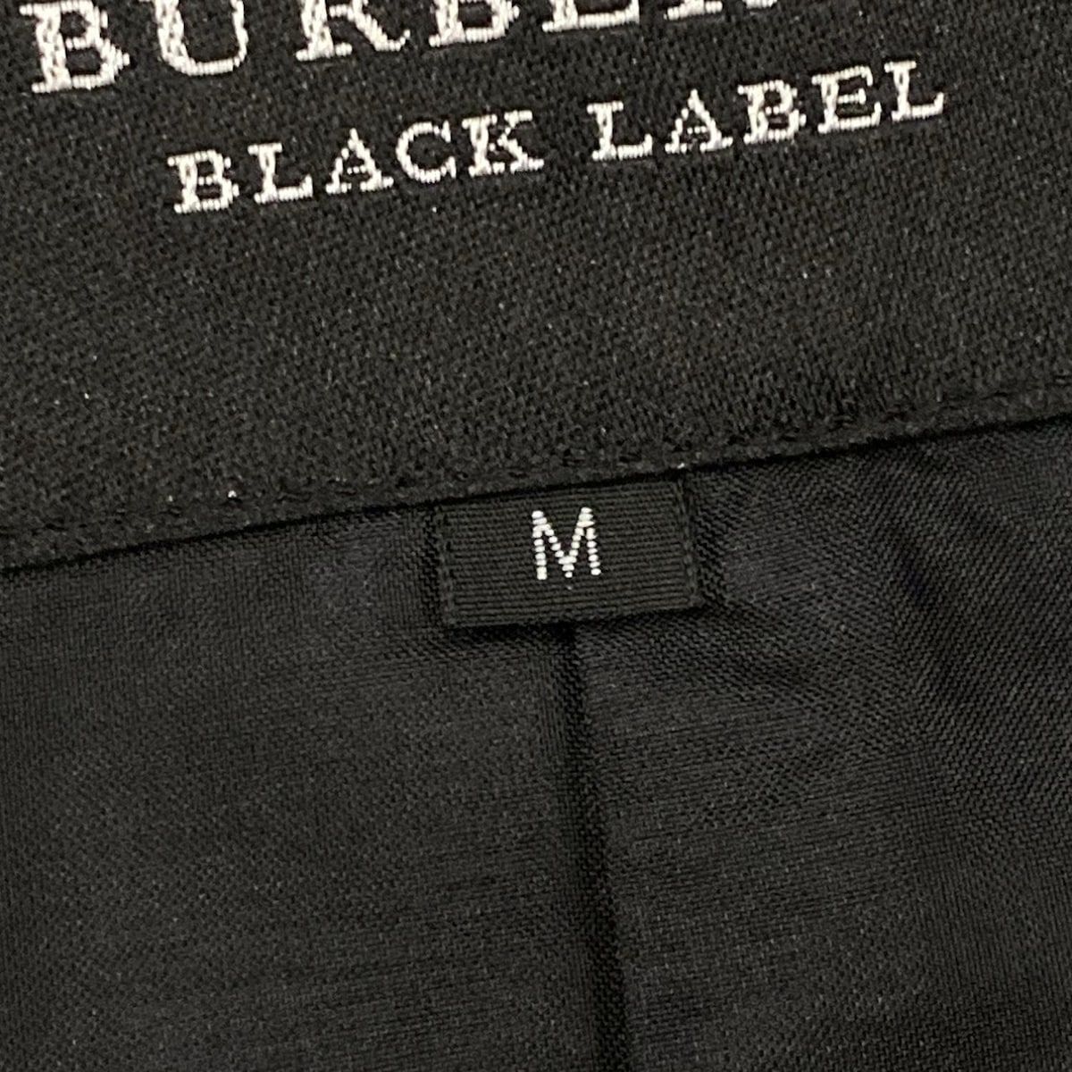 ダークブラウン