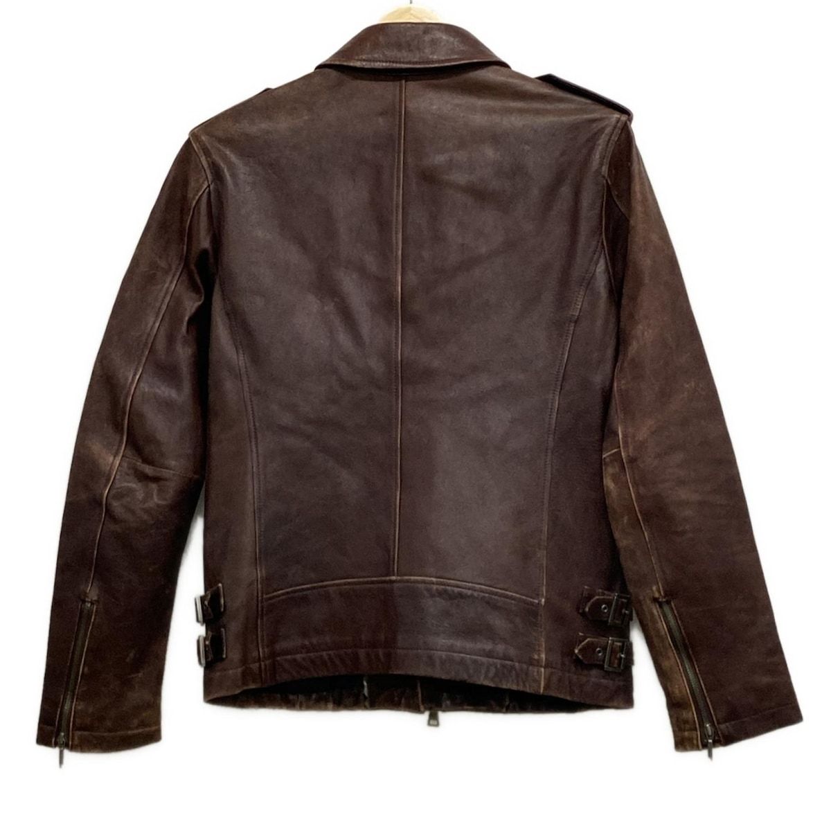 - ダークブラウン