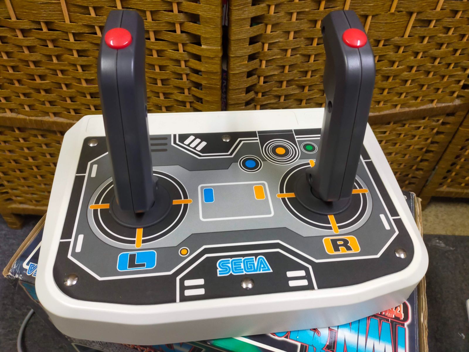 サターン ツインスティック SS[PHYSICAL_VIDEO_GAME_SOFTWARE